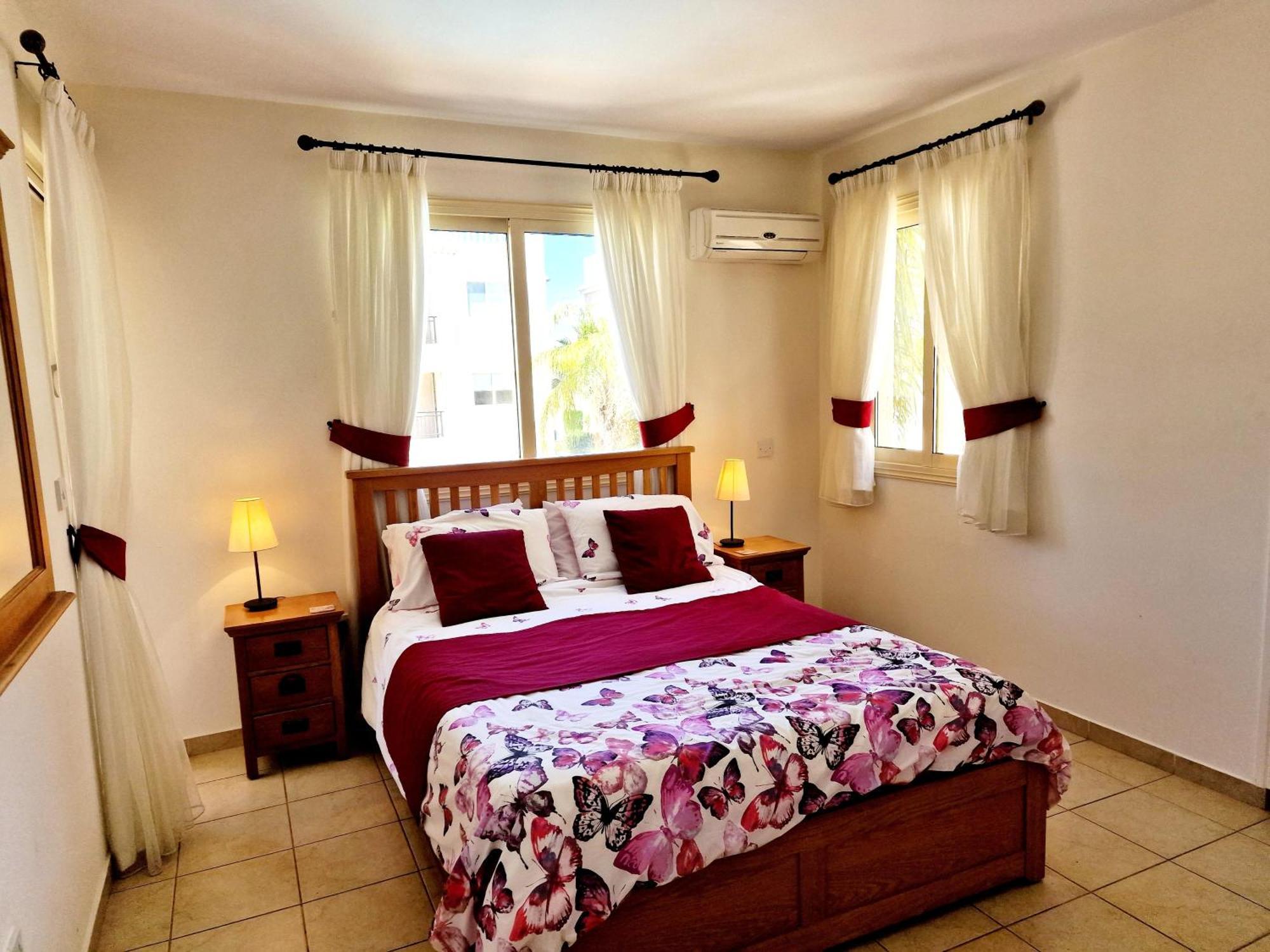 First Floor Overlooking Pool Paphos