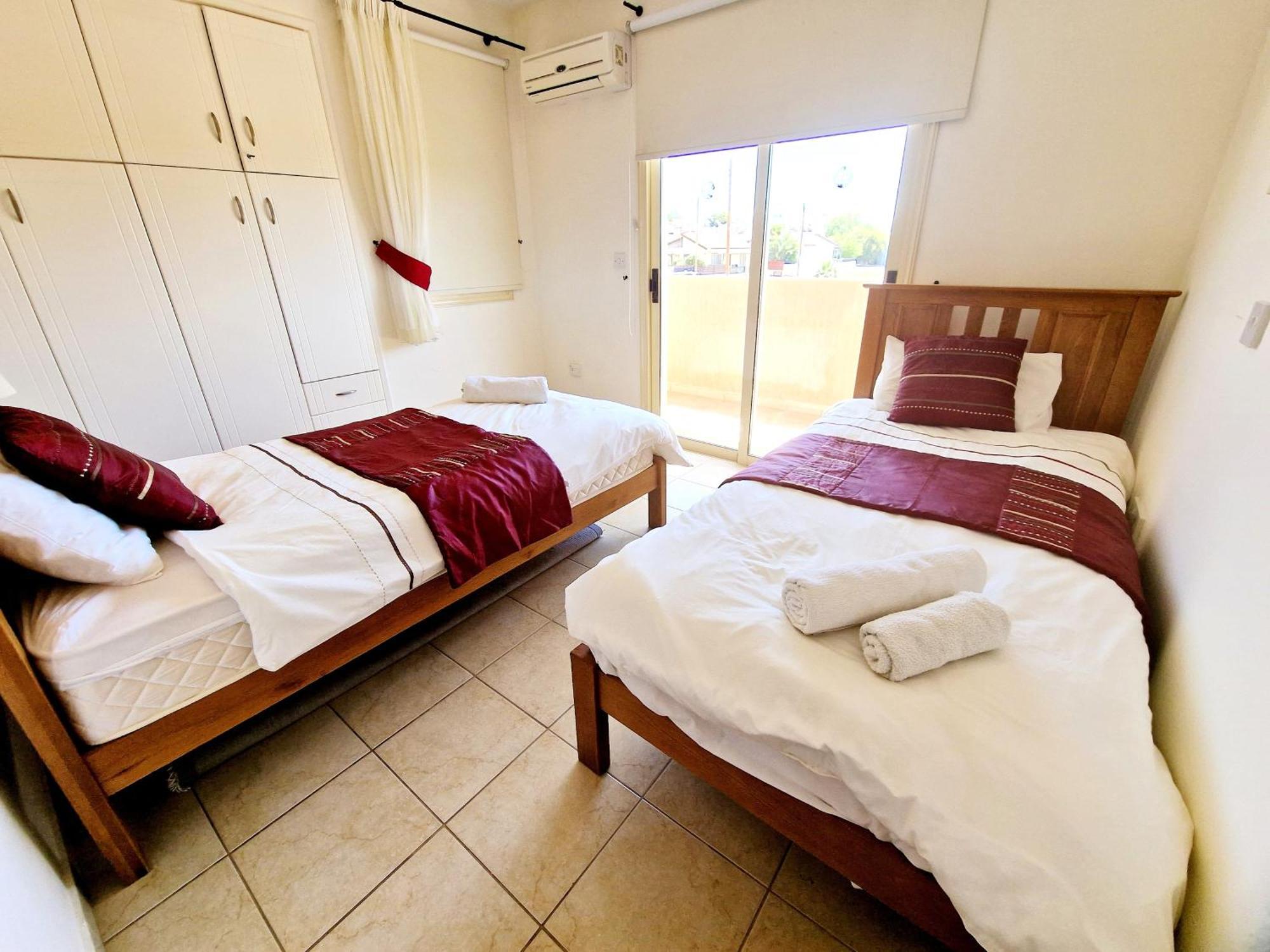 First Floor Overlooking Pool Apartment Paphos